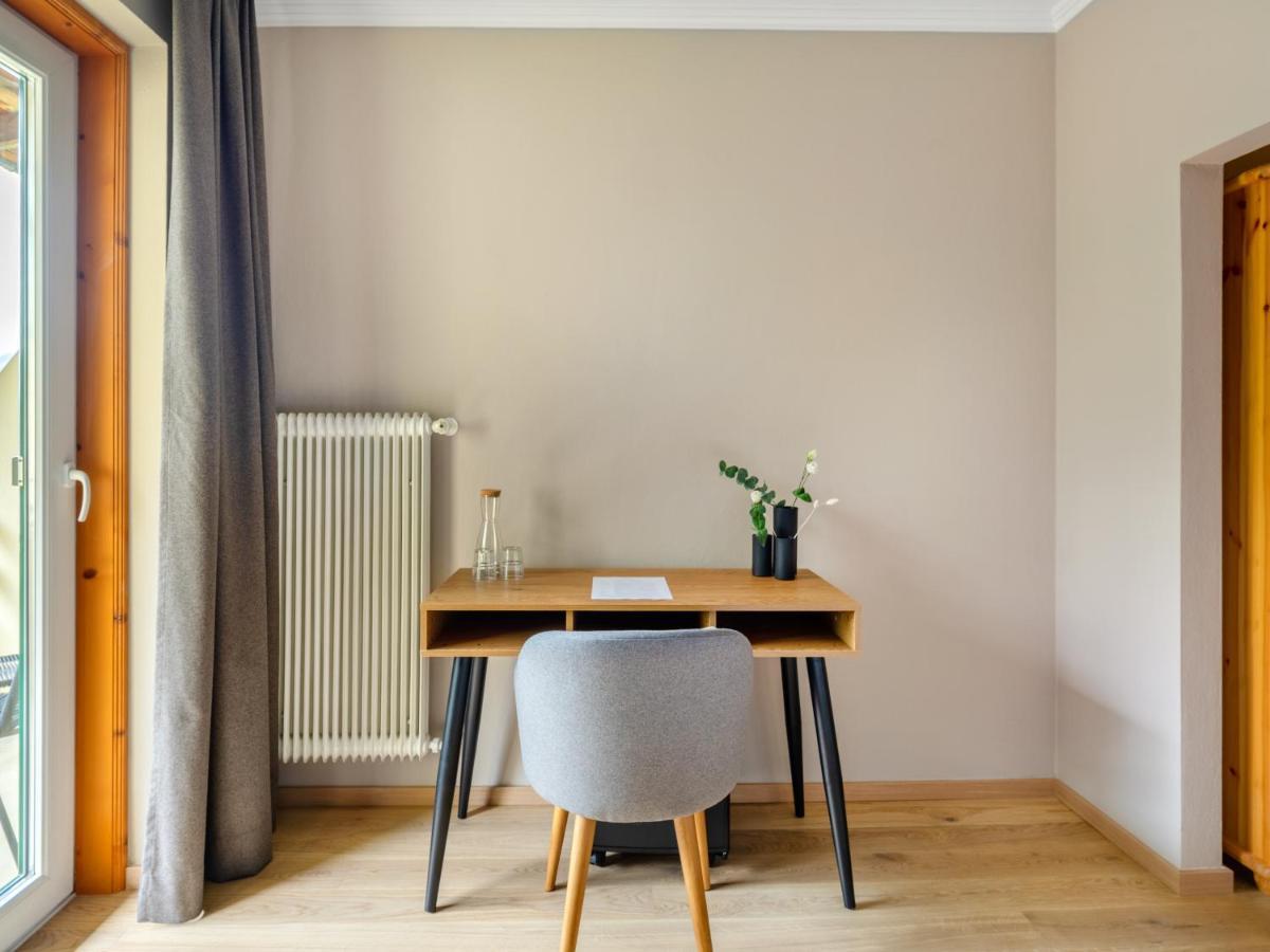 Einzelzimmer mit Balkon